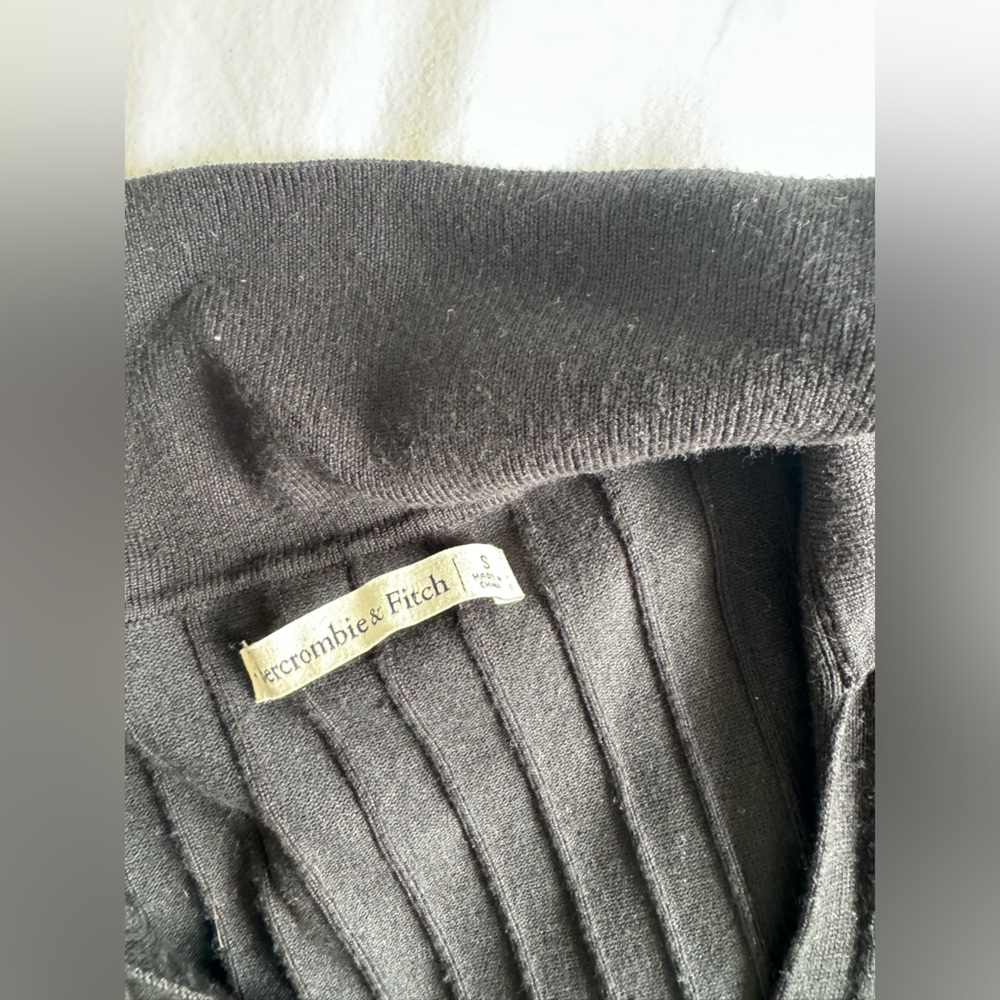 Abercrombie partial button down - Picture 3 of 3